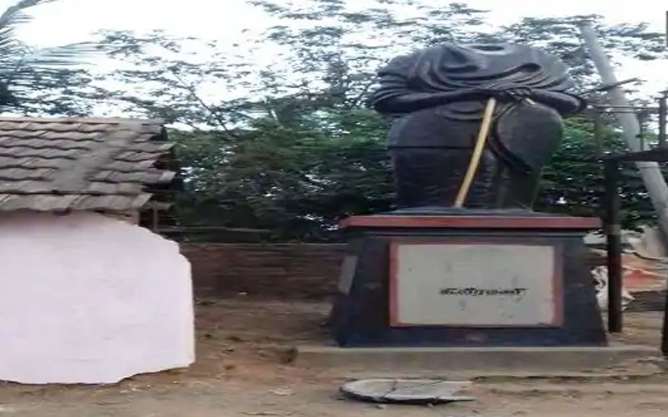 Periyar statue found vandalised in Tamil Nadu