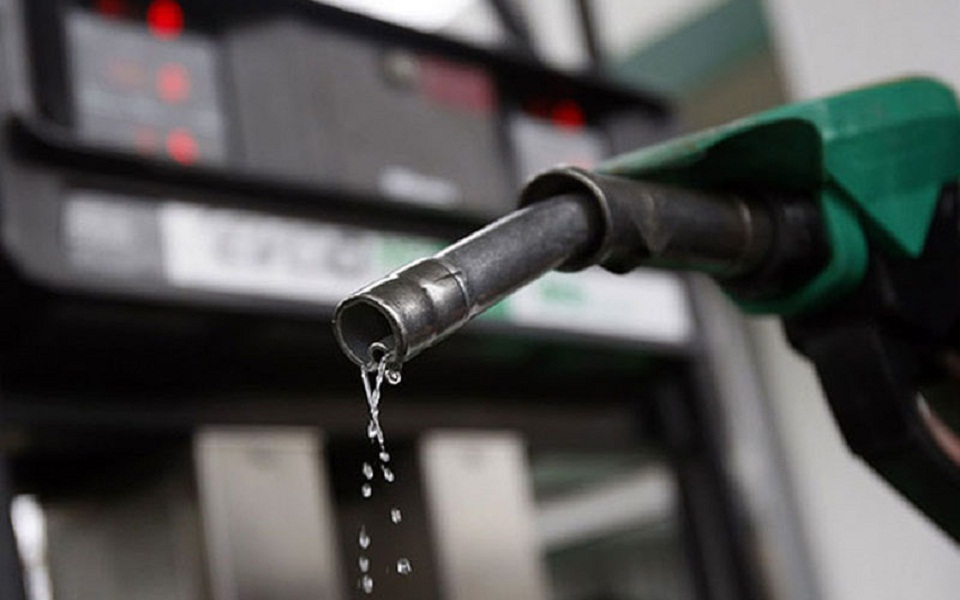 Diesel prices unchanged for 3rd straight day; petrol down 8 paise