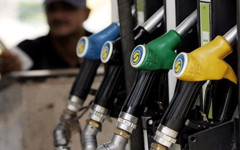 Petrol prices rise for 14th straight day; cross Rs 78 mark in Delhi