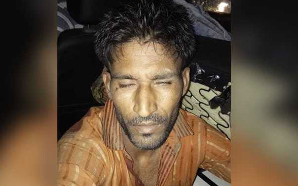 Alwar lynching : Photo Of Mob Victim Puts Rajasthan Cops In A Spot