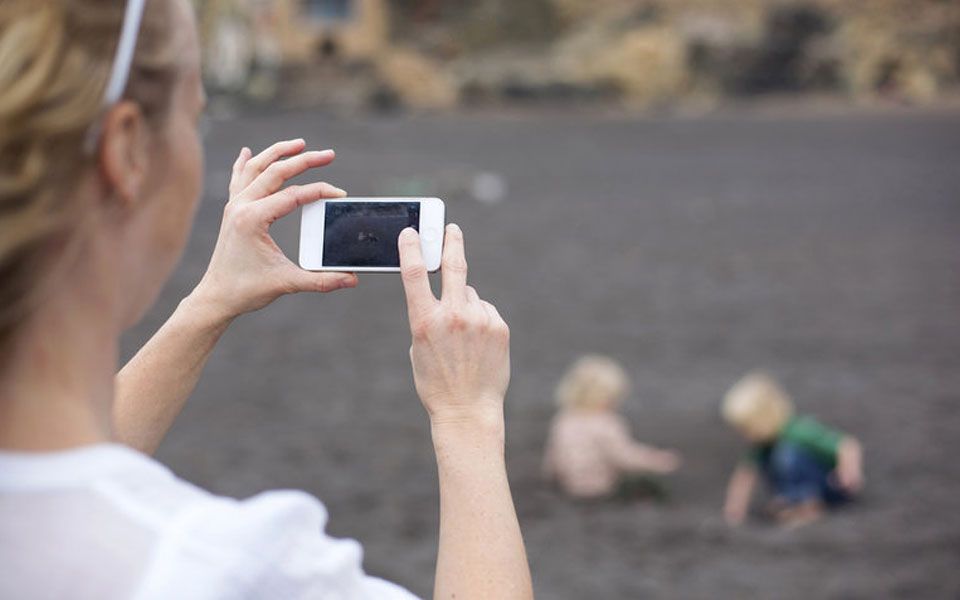 'Most Indian parents posting their kids' photos online despite threats'