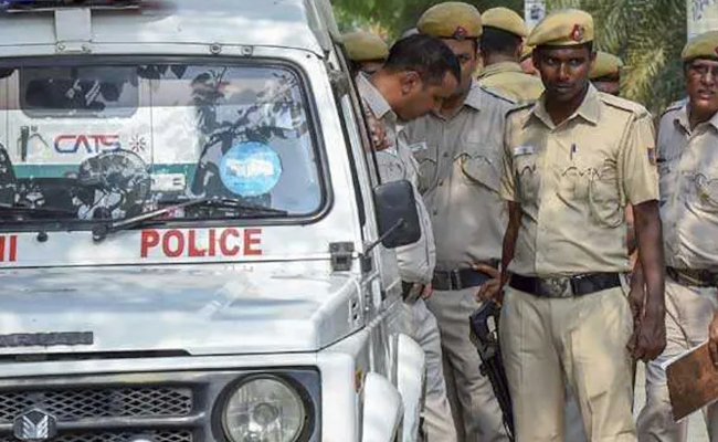 UP: Man attacks two sisters with knife for resisting street harassment