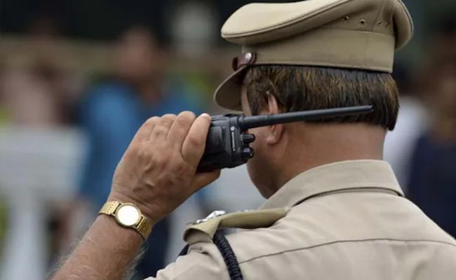 Cop commits suicide with service pistol in Amravati QRT office