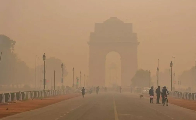 Delhi's air quality 'very poor'