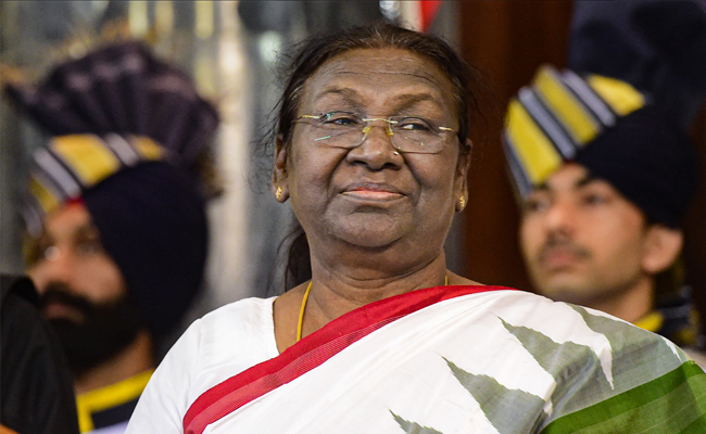 President Murmu departs for Vatican City to attend Pope Francis' funeral