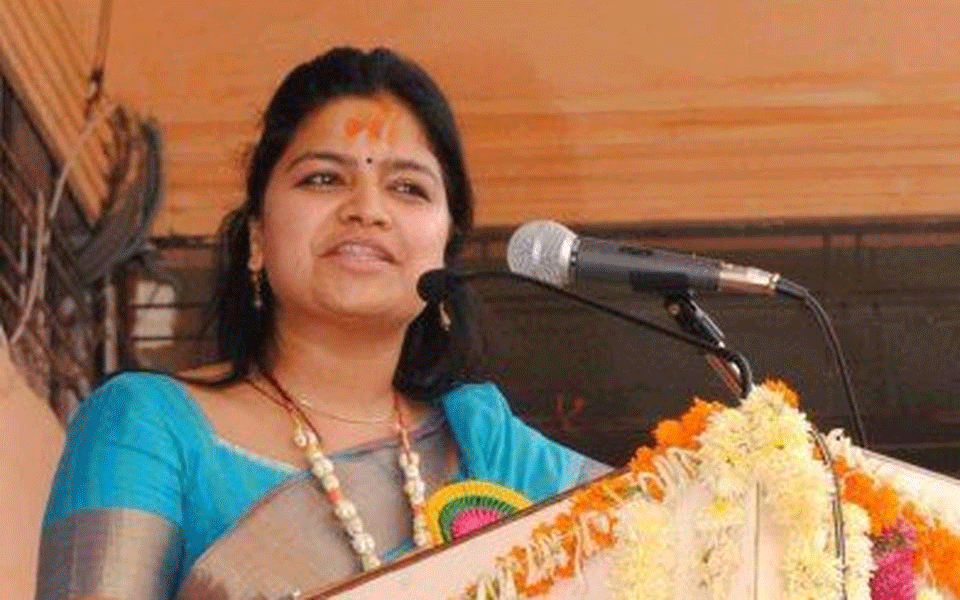 BJP MP Poonam Mahajan calls protesting farmers ‘urban Moaists’