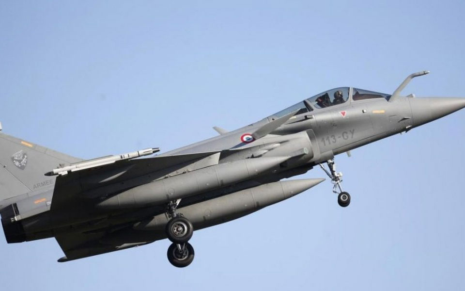 France concealing facts on Rafale deal: Congress