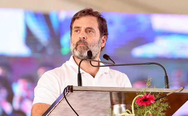 SC pulls up Rahul Gandhi for 'irresponsible' remarks on Savarkar, stays HC order