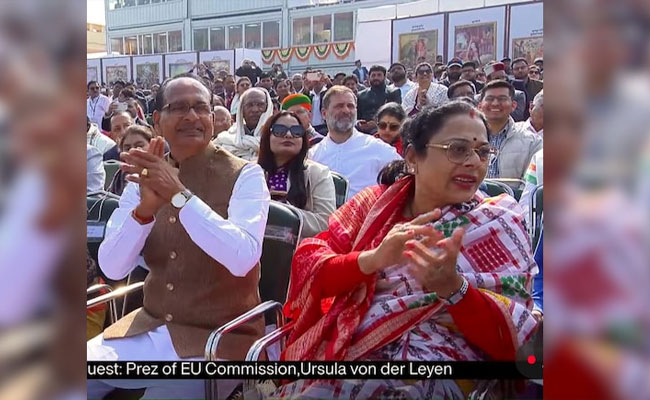 Ex-VP Dhankhar, LoPs Kharge, Rahul attend R-Day parade