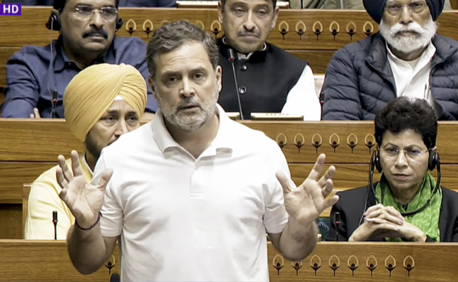 Will PM listen or 'grip' on him too strong: Rahul champions workers, farmers, slams US deal