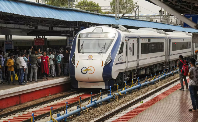 All-women crew takes charge of Ranchi-Irgaon passenger train in Jharkhand