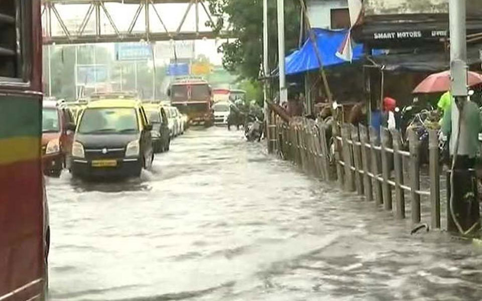 Monsoon fury lashes Mumbai; flights, trains, road traffic hit