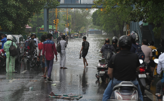 Delhi govt to hold emergency meeting on heavy rain, waterlogging in city