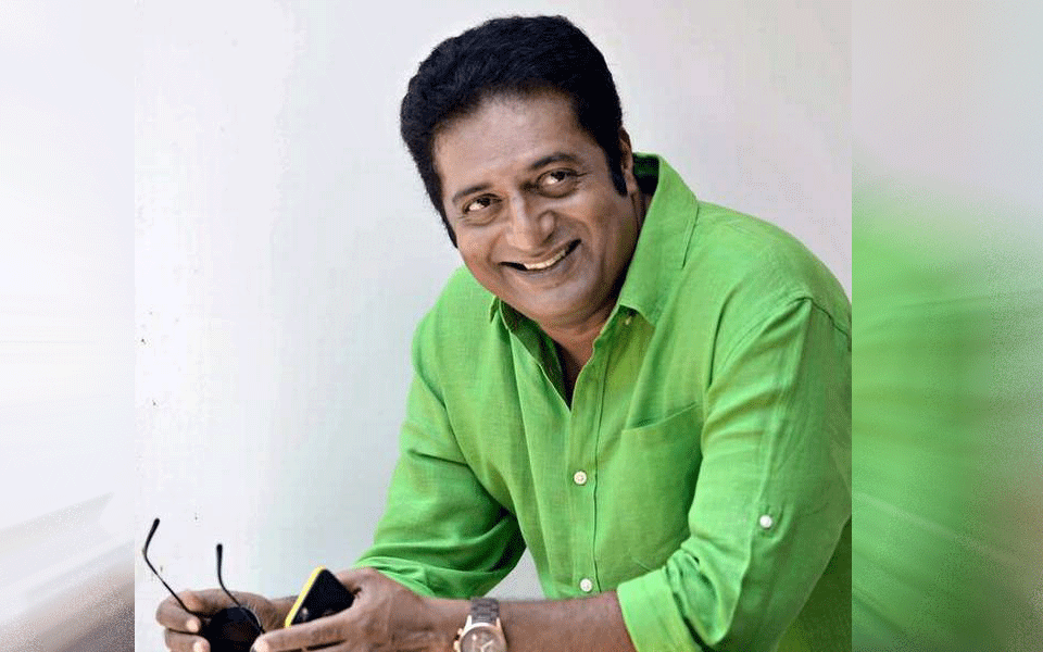 'Promise toothpaste sold in 2014, failed to bring smiles': Prakash Raj jibes at BJP