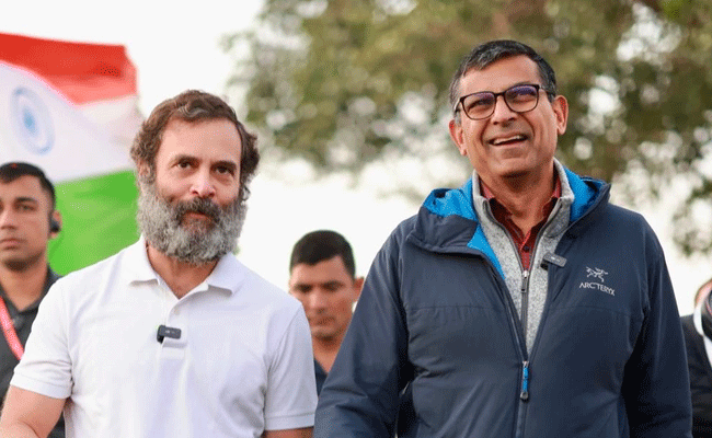 Former RBI Governor Raghuram Rajan joins Congress-led Bharat Jodo Yatra in Rajasthan