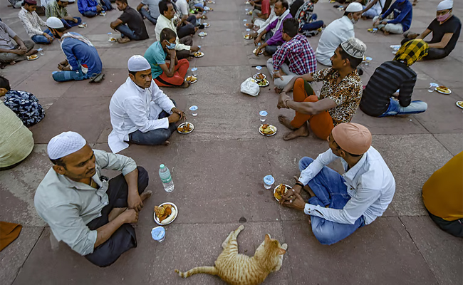 Congress leaders request K’taka govt to allow Muslim employees to leave early during Ramadan