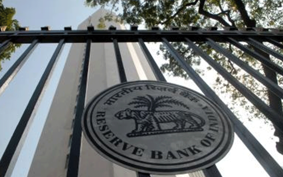 Fake Rs 50, Rs 100 notes' detection record high in 2017-18: RBI