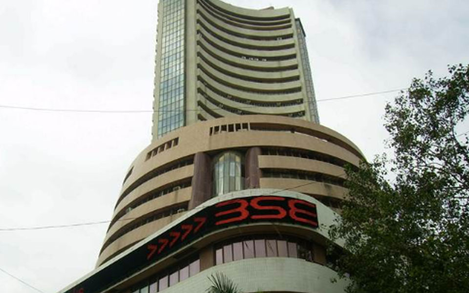 Key Indian equity indices trade higher ahead of RBI policy announcement