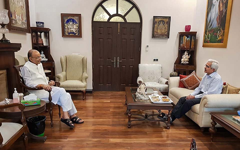 RBI Governor Shaktikanta Das meets Jaitley
