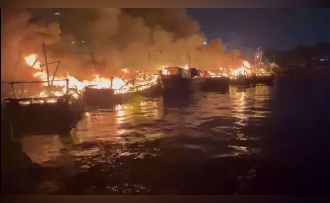 Massive fire destroys 10 fishing boats in Kerala's Kollam