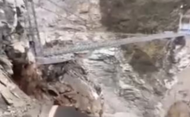 Army rescues 135 tourists from landslides-hit North Sikkim, many still stranded