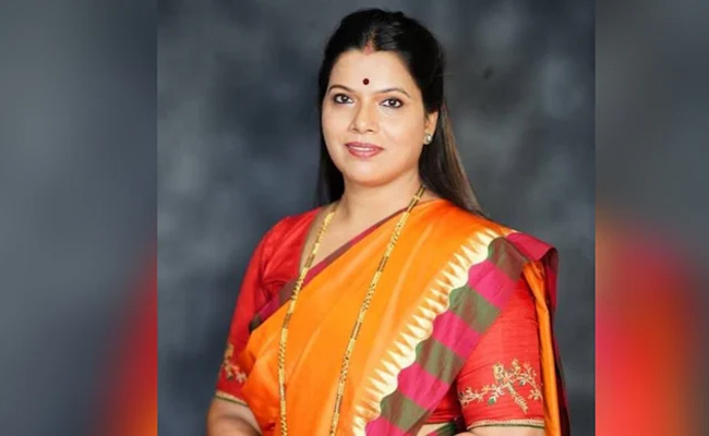 BJP names Ritu Tawde as Mumbai mayor candidate, Shiv Sena picks Sanjay Ghadi for dy mayor post