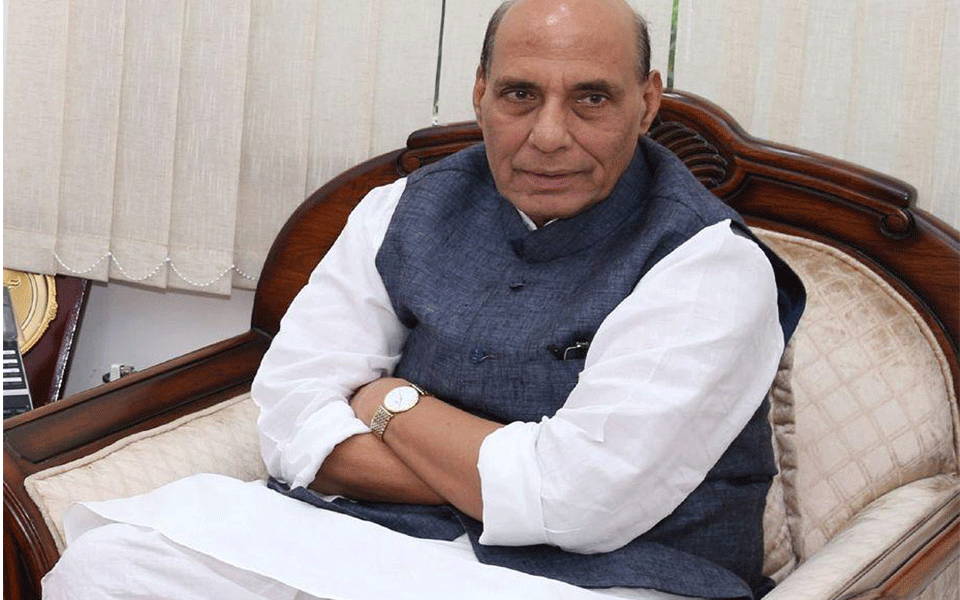 Rajnath promises all help for Kerala, MPs want foreign aid