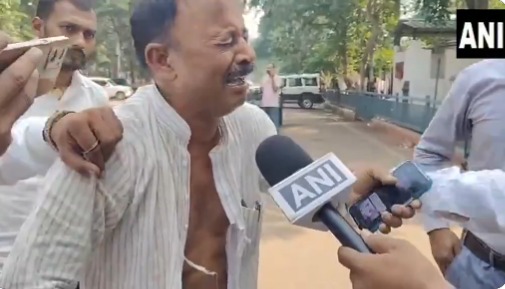 Denied ticket by RJD, aspirant breaks down, tears off clothes