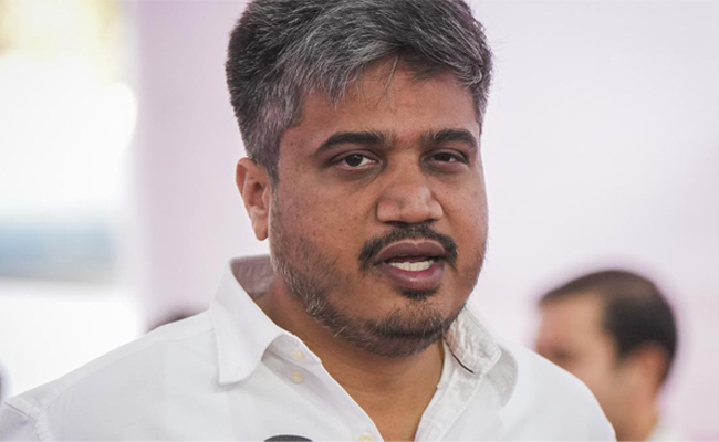 Is VSR Ventures owner trying to blame pilot for Ajit Pawar's plane crash? Rohit Pawar