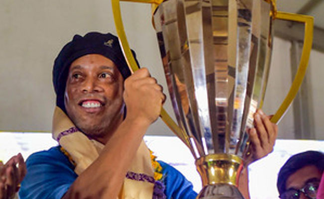 Ronaldinho ignites Durga Puja festivities, casts spell on Kolkata football fans