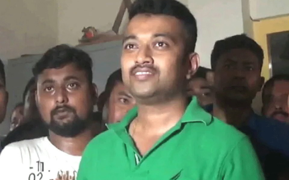 Suspended TMC MLA Subhrangshu Roy to join BJP