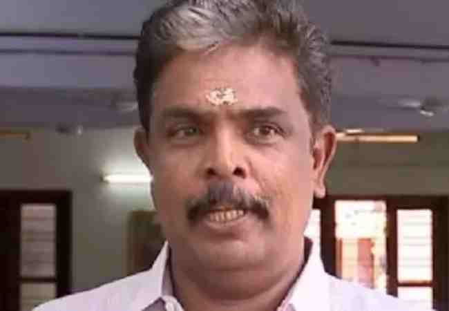 SIT arrests Sabarimala administrative officer in gold missing case