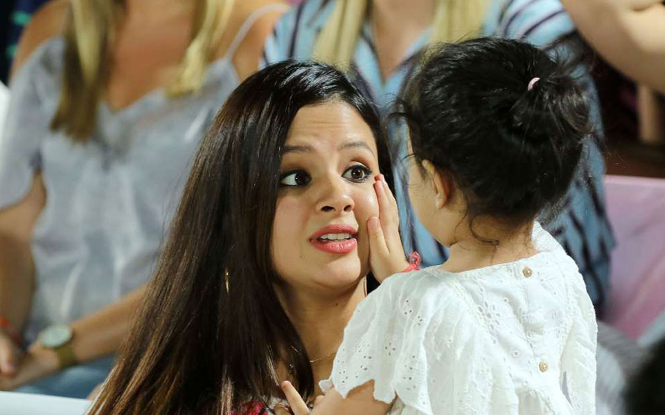 Dhoni wife seeks arms licence