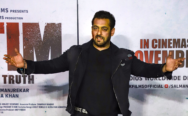 Salman Khan gets another threat, asked to cough up Rs 5 cr