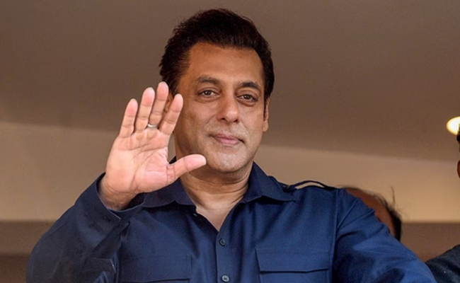 Salman Khan gets another threat; message sent to Mumbai traffic police helpline