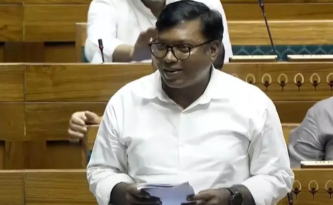 Why would 'astrologer' require CM's OSD position: Cong MP Senthil