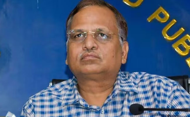 Tihar Jail SP gets show cause notice for transferring 2 inmates to Satyendar Jain's cell
