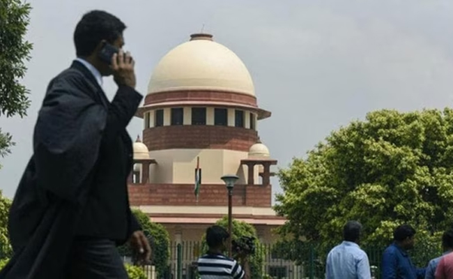 SC agrees to hear after two weeks pleas over Centre's delay in judges' appointment