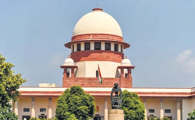 States have legislative competence to impose taxes on mines, minerals-bearing lands: SC