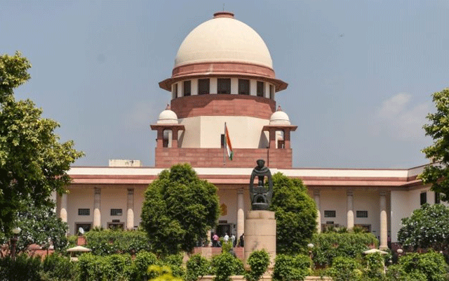 Maharashtra row: Nature of allegations, persons involved required independent probe, says SC