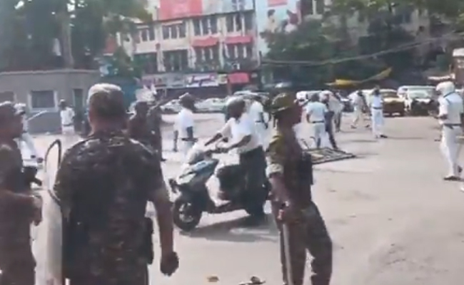 Protest against demolition drive turns violent in Kolkata, 3 cops injured