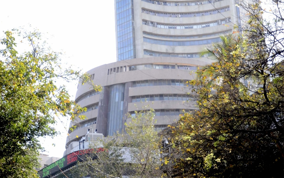 Sensex hits fresh high; banking stocks rise