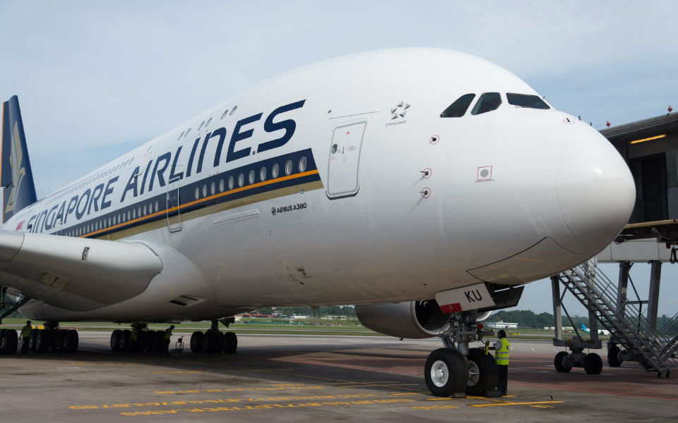 Singapore Airlines flight suffers hydraulic failure