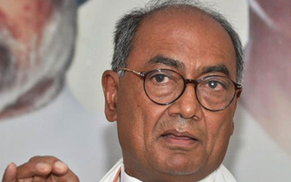 Telangana court issues Non-Bailable Warrant against Digvijay Singh in defamation case