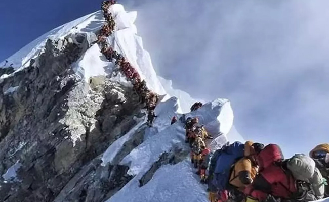 Nepal mountaineers worried amid fake rescue insurance scam
