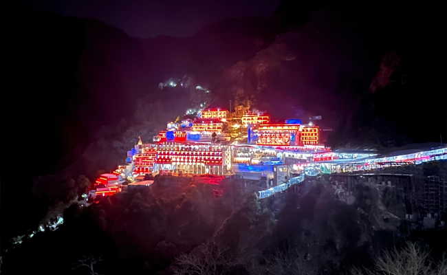 Kashmir ushers in New Year with special programmes across valley