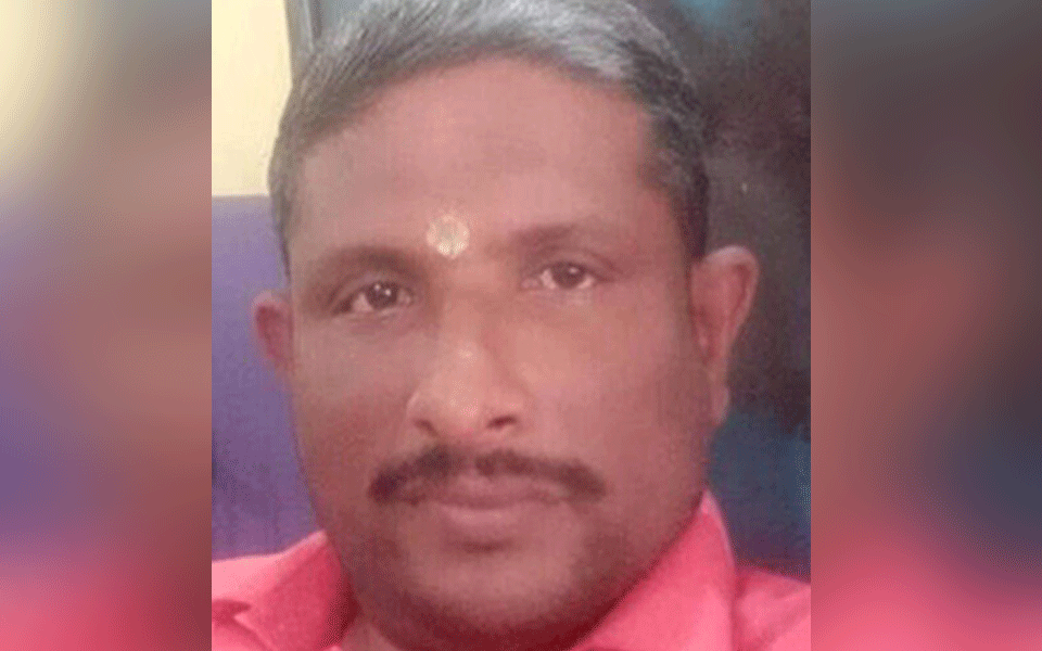 RSS worker hacked to death in Kerala