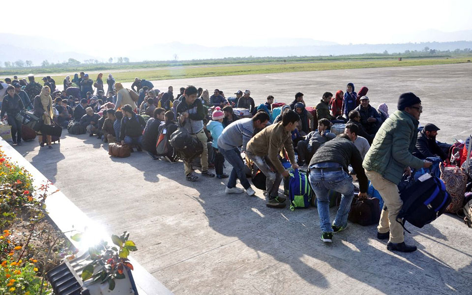 Army rescues stranded passengers in J&K