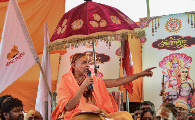 Notice issued to Swami Avimukteshwaranand, seeking explaination on use of Shankaracharya title
