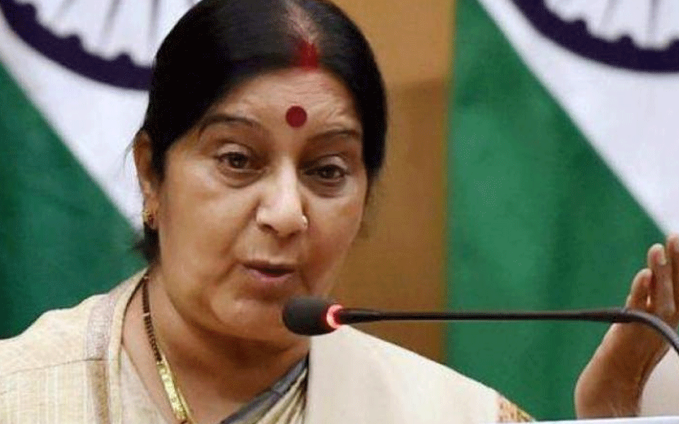 Sushma begins bilateral interactions at UN, meets Nepal Foreign Minister